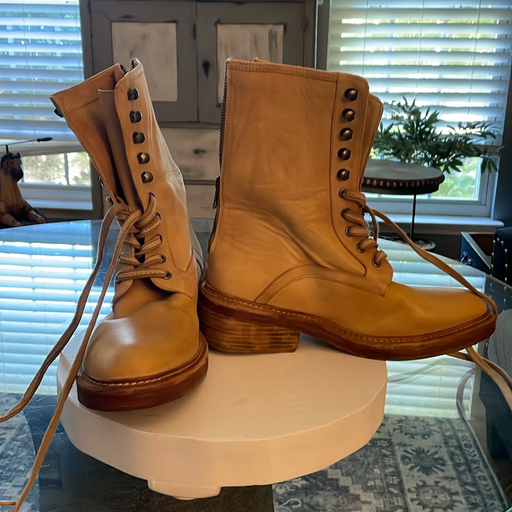Free people Lace up w/back zipper work-bootish style.  Sz 39, I’m a 9 fit tts